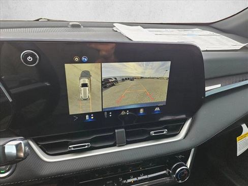 New 2026 Chevrolet Equinox LT w/ Safety and Technology Package image 15