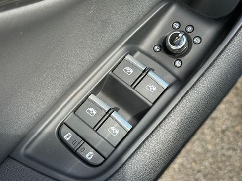 Used 2021 Audi Q7 3.0T Premium AWD/4WD image 22
