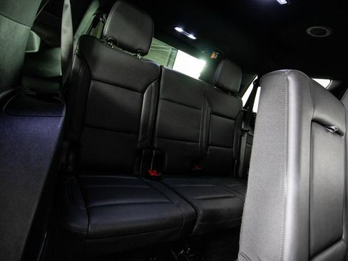 Used 2025 Chevrolet Tahoe LT AWD/4WD image 13