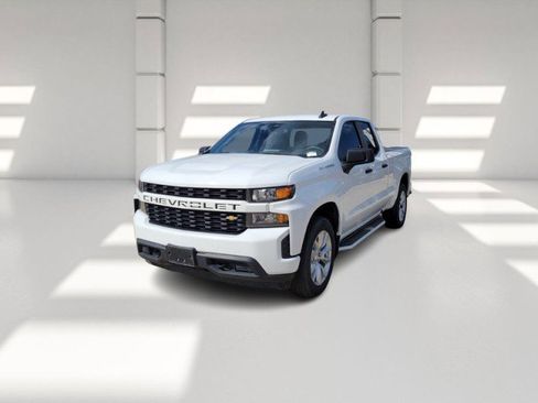 Used 2022 Chevrolet Silverado 1500 Custom w/ Safety Confidence Package image 1