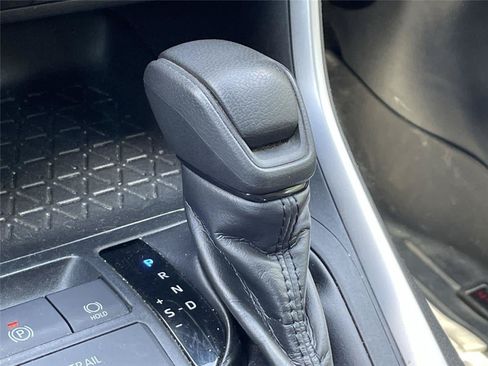 Used 2019 Toyota RAV4 XLE w/ Convenience Package AWD/4WD image 19