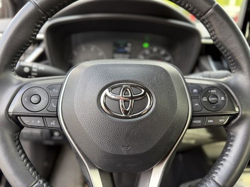 Used 2023 Toyota Corolla SE image 30