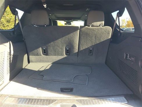 Certified 2023 Chevrolet Suburban Z71 w/ Luxury Package image 7