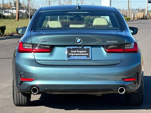 Used 2021 BMW 330i xDrive Sedan w/ Convenience Package image 4