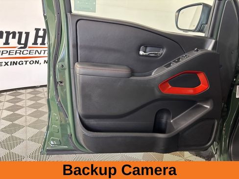Used 2023 Nissan Frontier PRO-4X w/ Pro Convenience Package AWD/4WD image 9