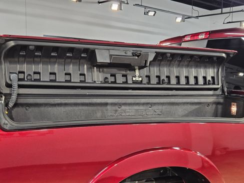 Used 2020 RAM 2500 Limited AWD/4WD image 37