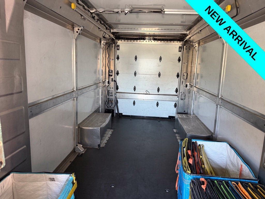 Used 2024 Chevrolet Brightdrop 600 w/ Commercial Equipment Package AWD/4WD image 6