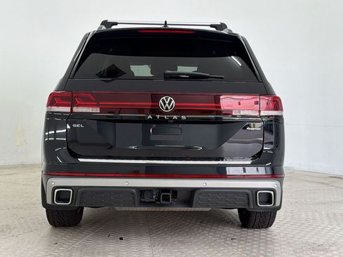 Used 2024 Volkswagen Atlas Peak Edition SEL AWD/4WD image 10