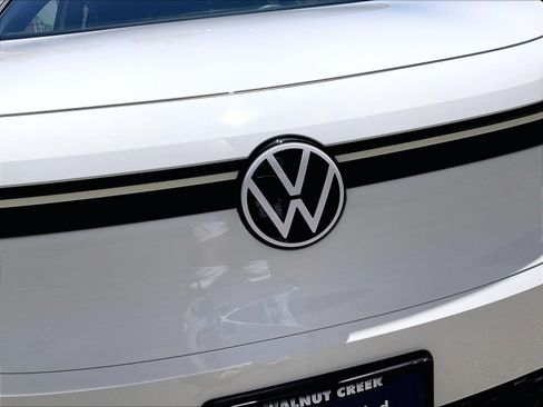 Certified 2023 Volkswagen ID.4 Pro RWD image 28