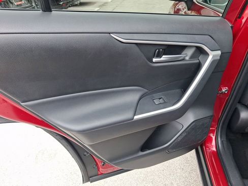 Used 2024 Toyota RAV4 XLE w/ Convenience Package image 11