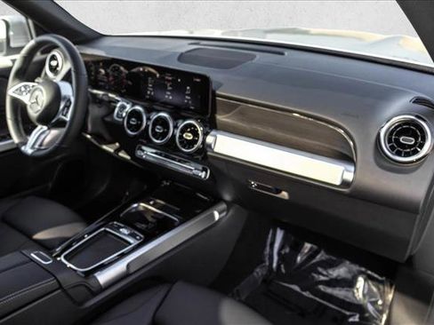 New 2026 Mercedes-Benz GLB 250 4MATIC image 23