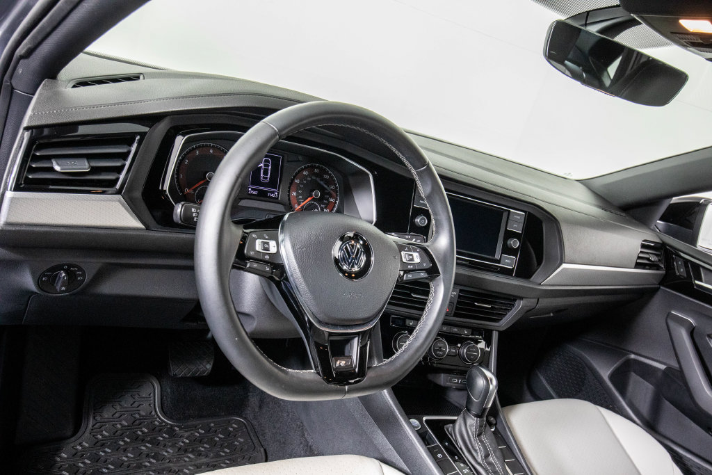 Used 2020 Volkswagen Jetta R-Line FWD image 18