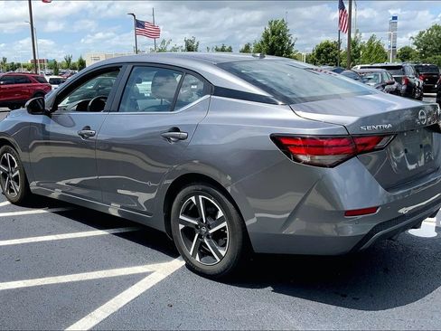 Used 2024 Nissan Sentra SV FWD image 2