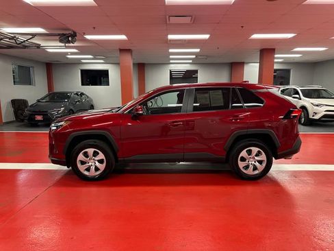 Certified 2025 Toyota RAV4 LE AWD/4WD image 6