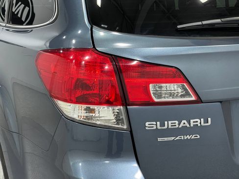Used 2013 Subaru Outback 2.5i Limited AWD/4WD image 33