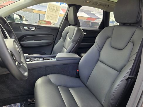 Used 2025 Volvo XC60 B5 Plus AWD/4WD image 22