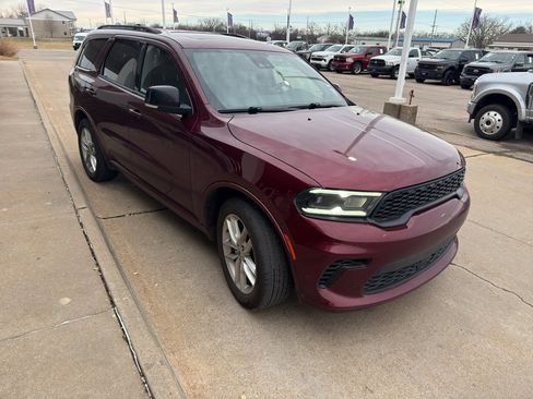 Used 2024 Dodge Durango GT image 3