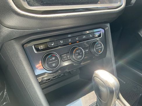 Used 2019 Volkswagen Tiguan SEL w/ 3rd Row Seat Package AWD/4WD image 22