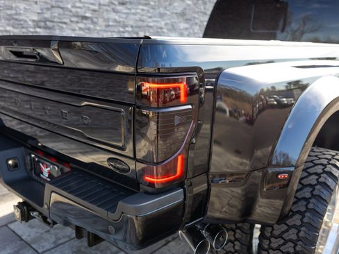 Used 2022 Ford F450 Limited w/ FX4 Off-Road Package image 27