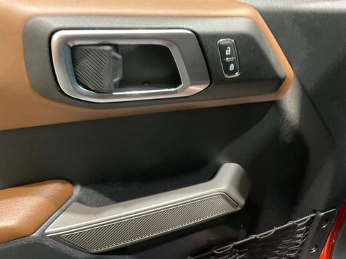 Used 2022 Ford Bronco Outer Banks AWD/4WD image 7