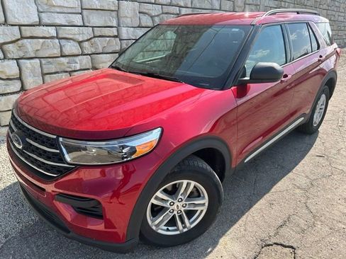Used 2023 Ford Explorer XLT AWD/4WD image 1