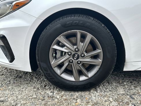 Used 2020 Kia Optima LX image 11