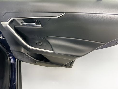 Used 2020 Toyota RAV4 XLE w/ Convenience Package AWD/4WD image 29