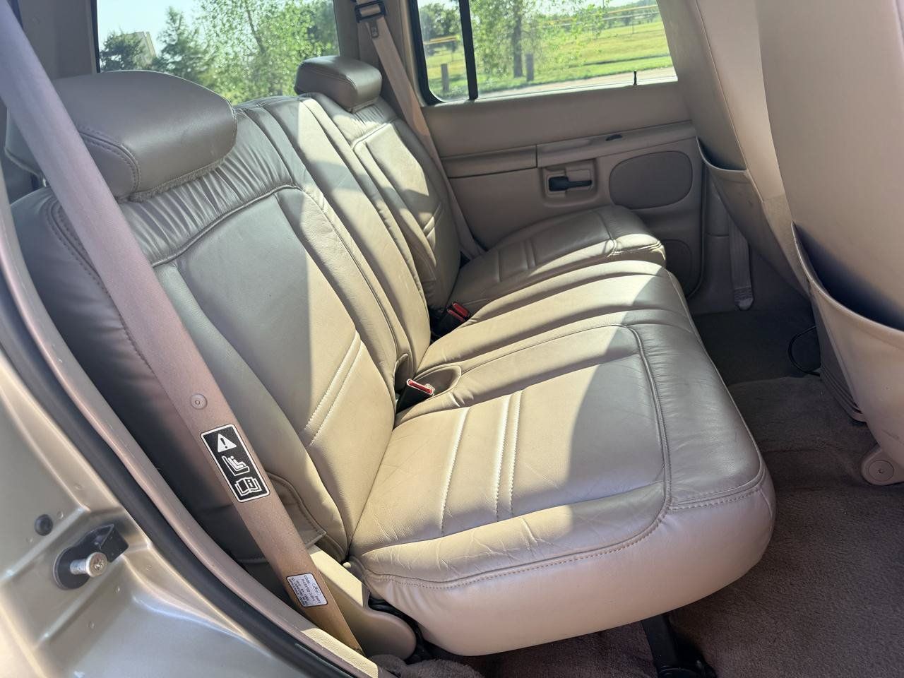 Used 1999 Ford Explorer XLT RWD image 12