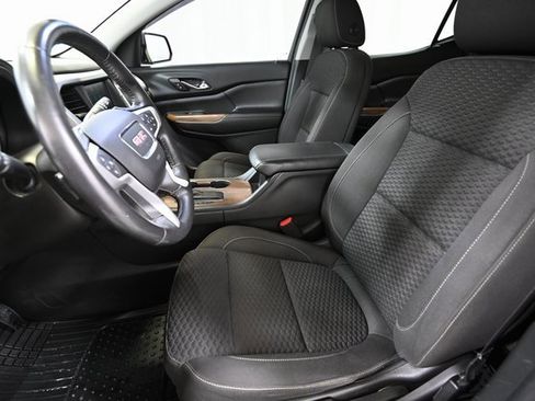 Used 2017 GMC Acadia SLE image 7