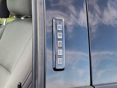 Used 2015 Ford F150 XLT w/ Equipment Group 302A Luxury AWD/4WD image 12
