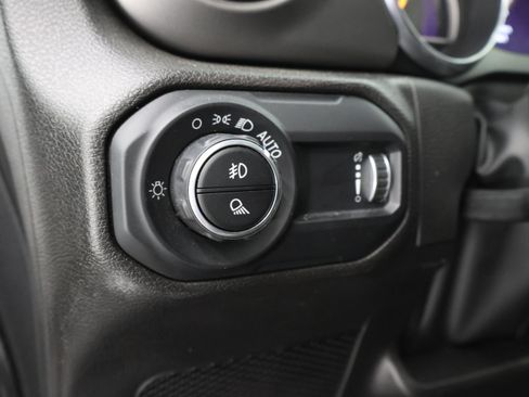 Used 2023 Jeep Gladiator Sport AWD/4WD image 40
