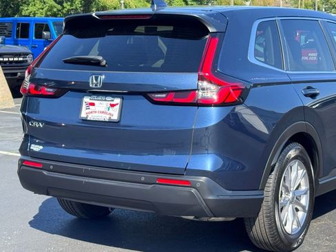 Used 2024 Honda CR-V EX-L image 11