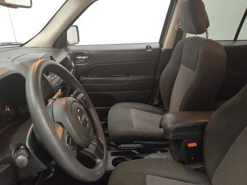 Used 2014 Jeep Patriot Sport w/ Power Value Group AWD/4WD image 17