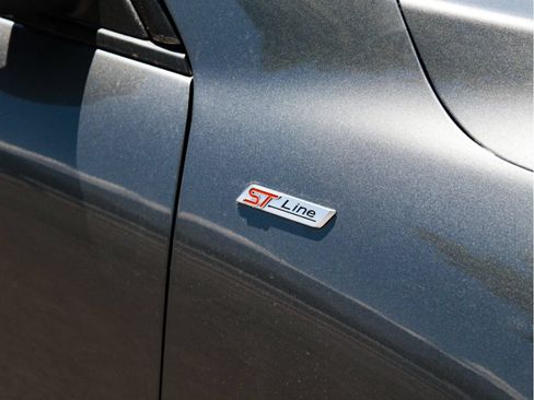 Used 2025 Ford Escape ST-Line Select AWD/4WD image 4