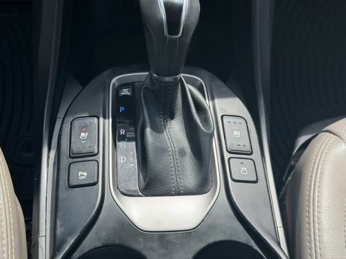 Used 2017 Hyundai Santa Fe Sport w/ 2.4L Tech Package 04 FWD image 29