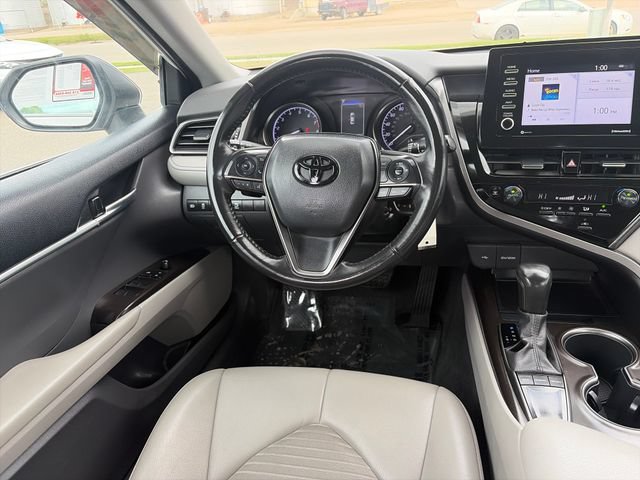Used 2023 Toyota Camry SE FWD image 29