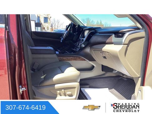 Used 2020 Chevrolet Tahoe Premier AWD/4WD image 32