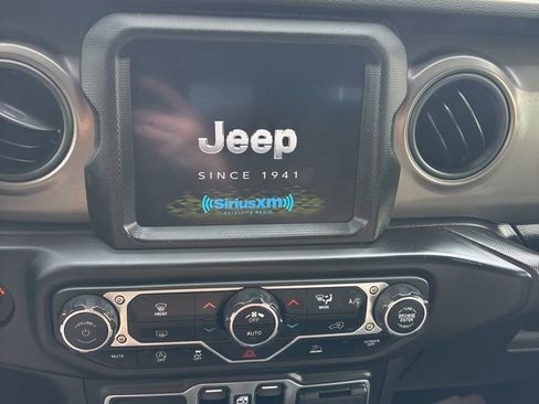 Used 2022 Jeep Wrangler Unlimited Sport w/ Sun And Sound Package AWD/4WD image 11