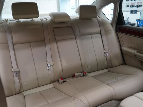Used 2010 INFINITI M35 w/ Technology Pkg RWD image 35