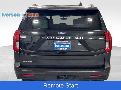 Used 2025 Ford Expedition Active AWD/4WD image 8