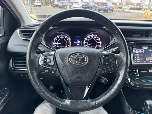 Used 2018 Toyota Avalon XLE image 23