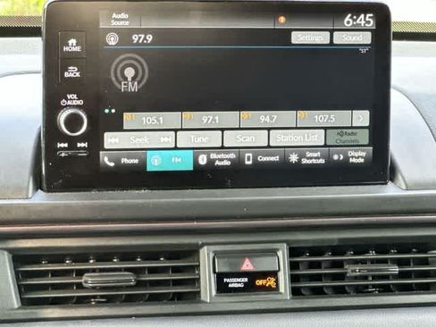 Used 2024 Honda Pilot TrailSport image 12