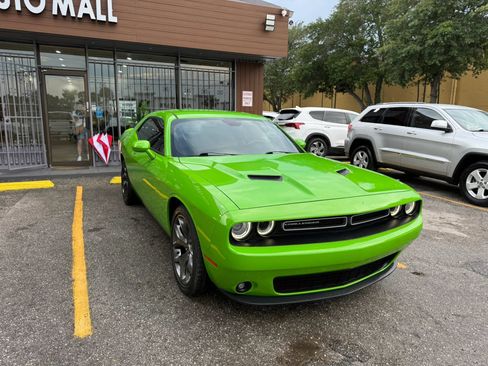 Used 2017 Dodge Challenger SXT Plus RWD image 3