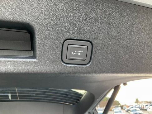 New 2026 GMC Acadia Elevation w/ Elevation Premium Package image 17