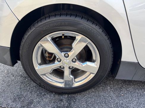 Used 2012 Chevrolet Volt Premium w/ Premium Trim Package image 29