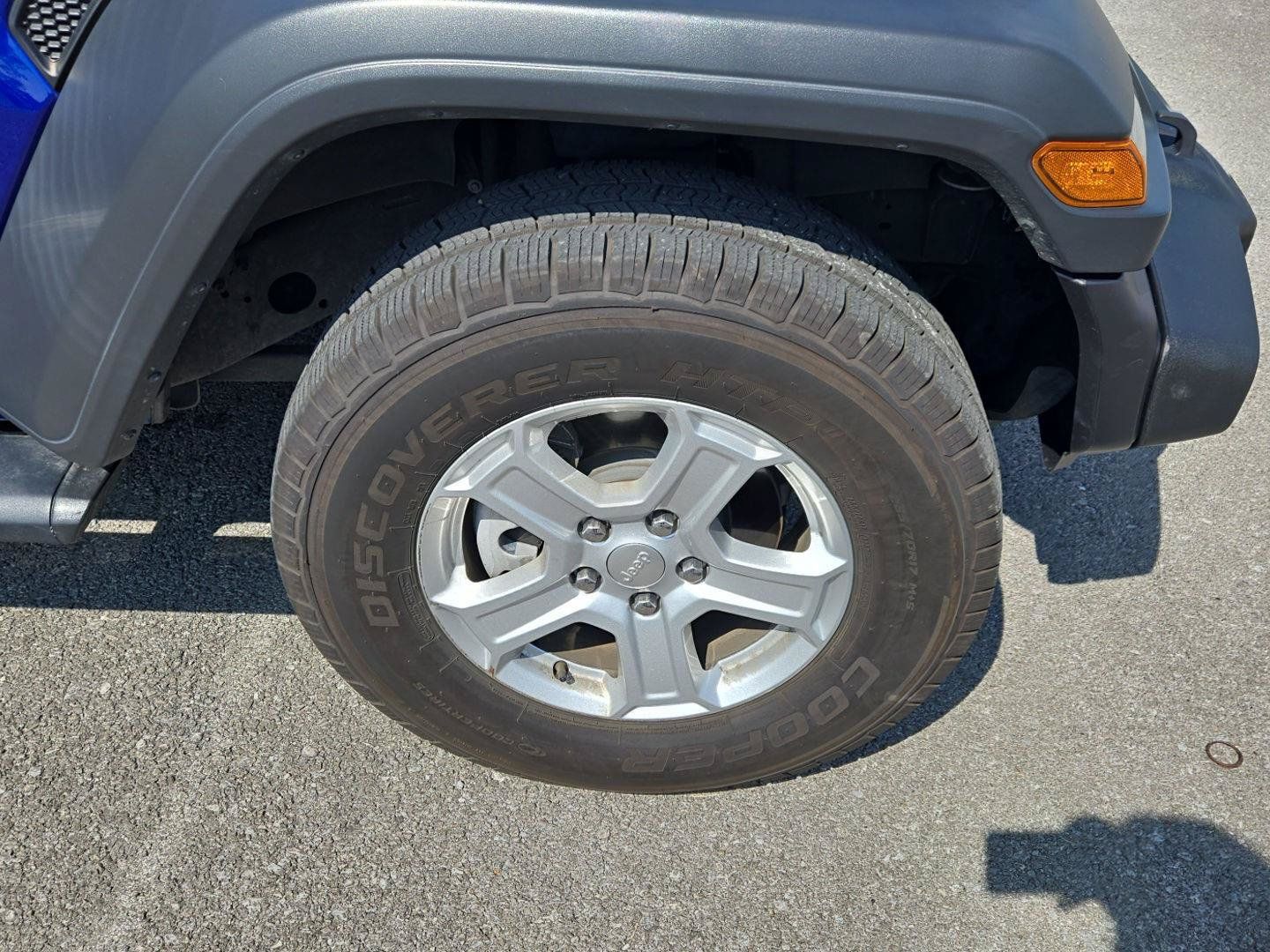 Used 2018 Jeep Wrangler Unlimited Sport S AWD/4WD image 9
