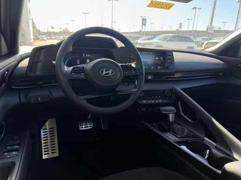 New 2026 Hyundai Elantra SEL Sport Premium image 22