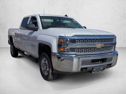 Used 2019 Chevrolet Silverado 2500 LT image 3