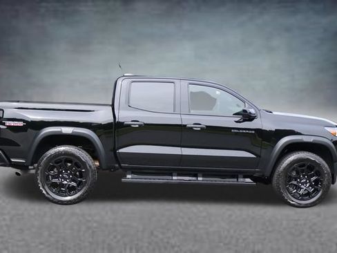 Used 2026 Chevrolet Colorado Trail Boss AWD/4WD image 2