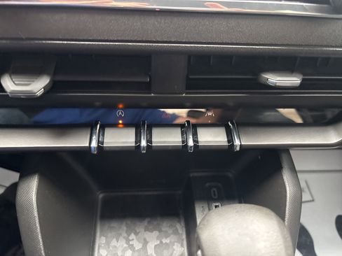 Used 2024 Chevrolet Colorado W/T image 29